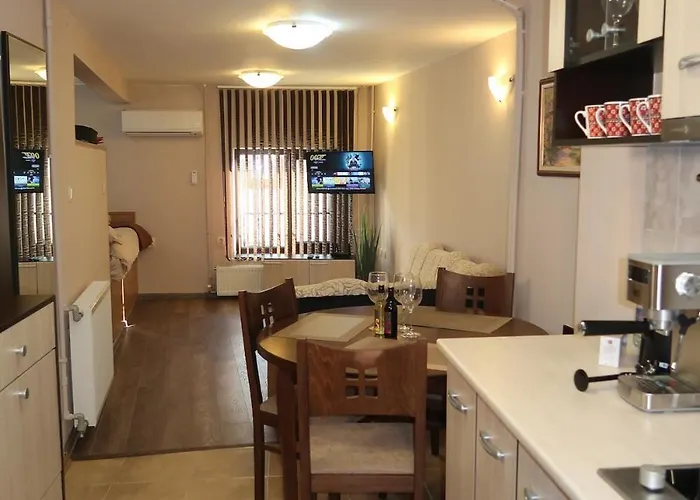 Tsar Kaloyan Near Tsarevets וליקו טורנובו